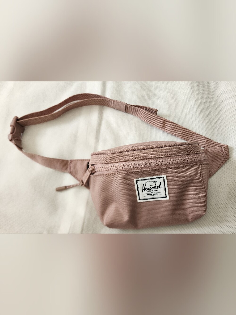 Herschel Supply Company Hip Pack — Dusty Rose
